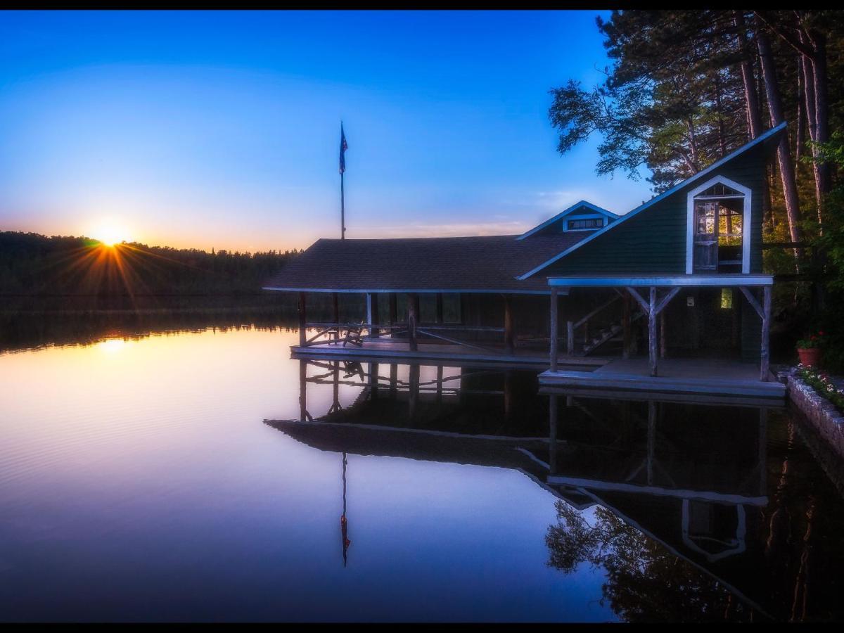 Hotel White Pine Camp Paul Smiths Exterior foto